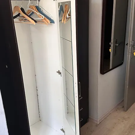 - Ośrodek Na Klifie Village - Helska 11